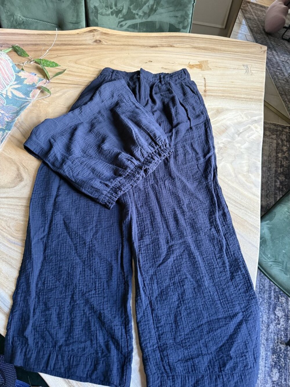 A New Day black Crinkle Gauze Wide Leg Pants 2 and Crop Top XS Set
